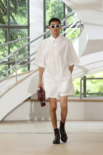 Look 22
